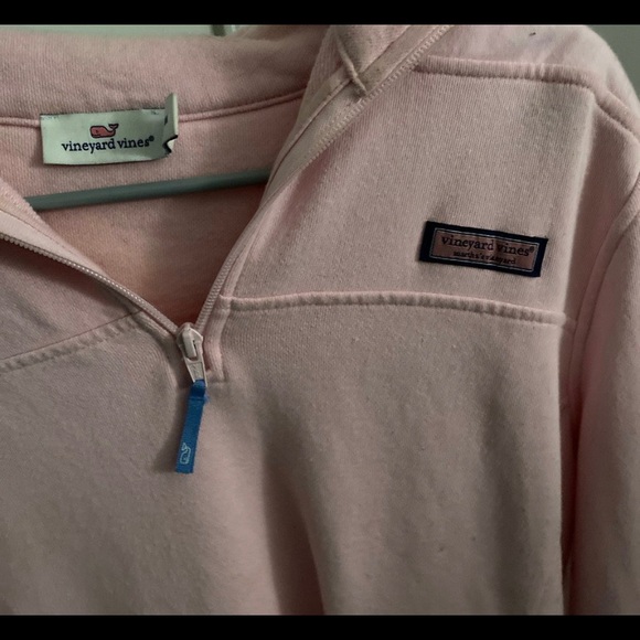 Vineyard vines pull over - Picture 4 of 4